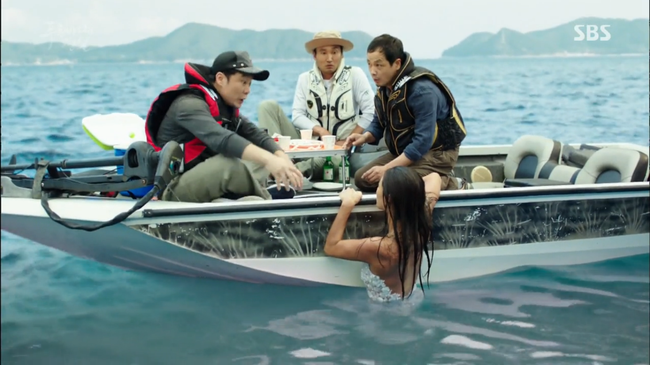 Huyền Thoại Biển Xanh: Tiên cá Jeon Ji Hyun bơi hơn 10 ngàn cây số theo đuổi Lee Min Ho - Ảnh 2.