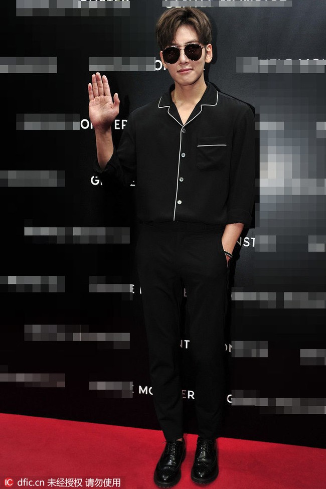 Ho&agrave;ng Cảnh Du được fan qu&acirc;y chặt, đọ vẻ đẹp trai b&ecirc;n Ji Chang Wook - Ảnh 7.