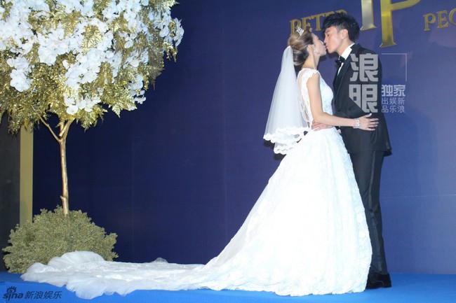 Đám cưới vừa vui nhộn, vừa xúc động của Lương Sơn Bá Hà Nhuận Đông - Ảnh 25.