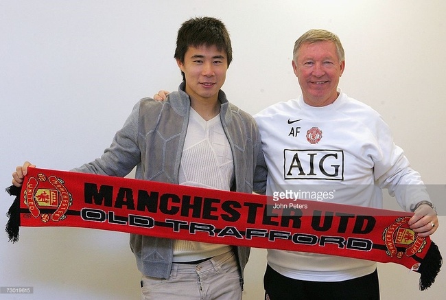 Giấc mơ tan vỡ của sao Trung Quốc đầu tiên ký hợp đồng với Man Utd - Ảnh 2.