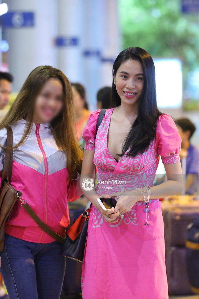 Thủy Ti&ecirc;n l&aacute;i xe sang đến đ&oacute;n chồng, h&ocirc;n C&ocirc;ng Vinh giữa s&acirc;n bay - Ảnh 6.