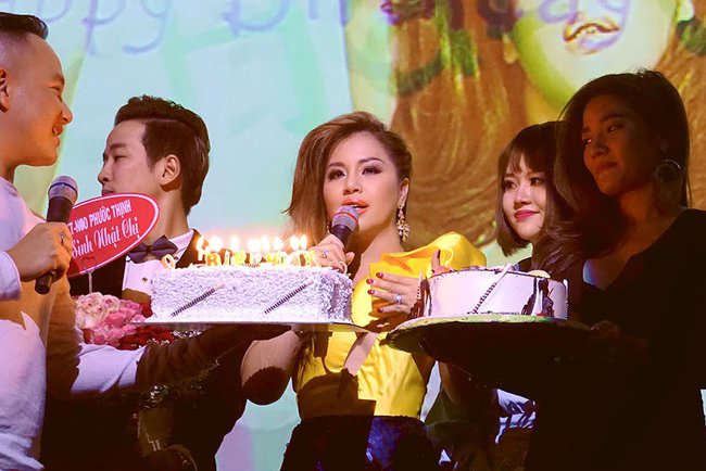 Vừa hoàn thành liveshow The Voice Kids, Noo Phước Thịnh vội vàng đến chúc mừng sinh nhật Minh Tuyết - Ảnh 9.