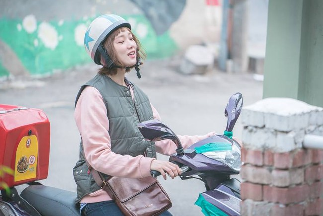 Lee Jong Suk nhắng nh&iacute;t b&ecirc;n ti&ecirc;n nữ cử tạ Lee Sung Kyung - Ảnh 5.