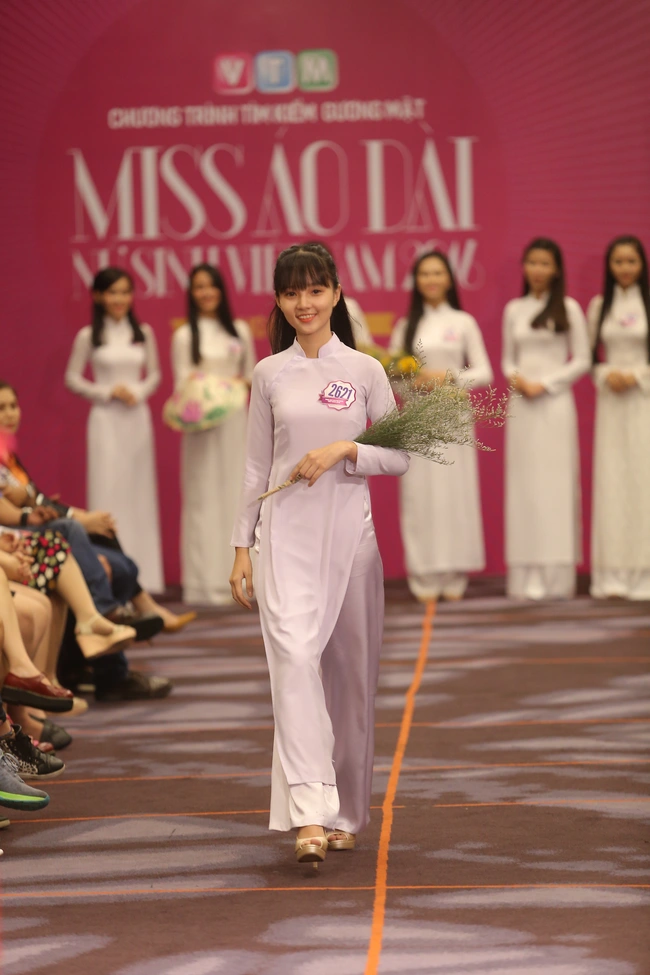 20 nữ sinh xinh đẹp này sẽ tranh tài trở thành Miss Áo Dài Nữ Sinh VN 2016 - Ảnh 9.