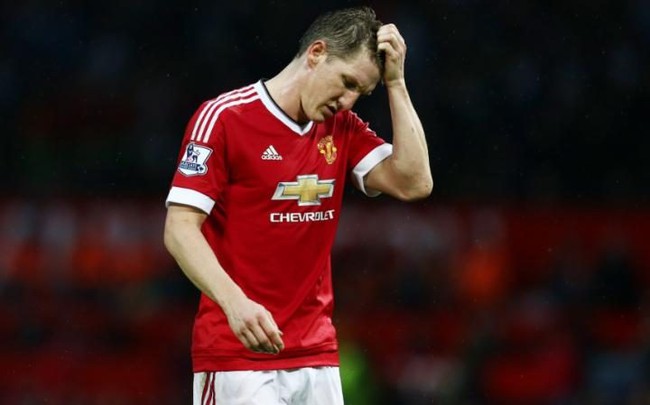 Man Utd đối xử với Schweinsteiger như thằng hủi - Ảnh 1.