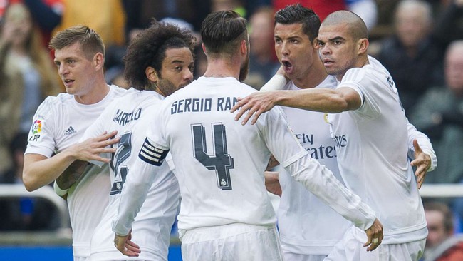 Những tr&ograve; m&ecirc; t&iacute;n h&agrave;i hước của sao Real v&agrave; Atletico Madrid - Ảnh 7.