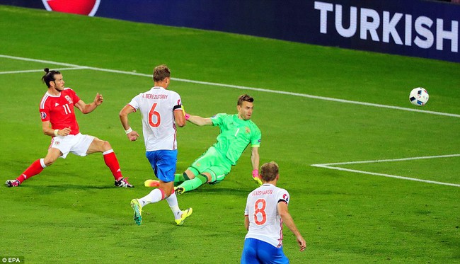 Gareth Bale rực sáng, xứ Wales qua mặt Anh giành ngôi nhất bảng B - Ảnh 11.