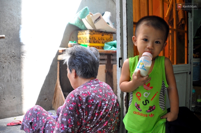 Mẹ bỏ đi, bà nội và bố lo nuôi 11 anh em chen chúc trong căn nhà chật hẹp ở Sài Gòn - Ảnh 9.