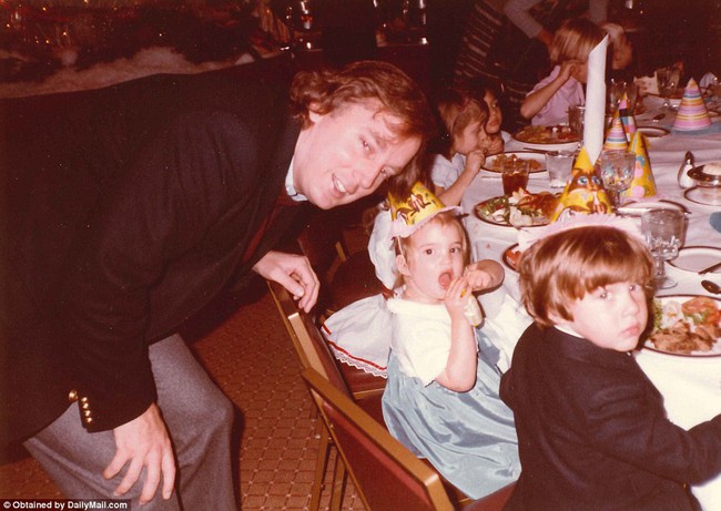 Donald Trump từng thay tã cho con, một hình ảnh hoàn toàn khác về tân Tổng thống Mỹ - Ảnh 15.