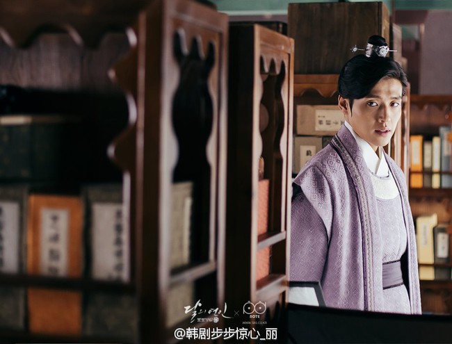 Moon Lovers: Hoàng tử Lee Jun Ki có vượt qua cái bóng Ngô Kỳ Long, IU có làm nên chuyện? - Ảnh 17.