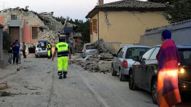 Italy: Động đất 6,2 độ Richter, gần như to&agrave;n bộ thị trấn bị ph&aacute; hủy ho&agrave;n to&agrave;n - Ảnh 10.