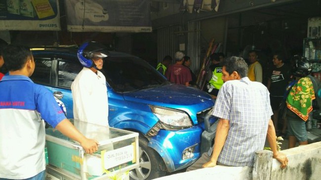 Th&ocirc;ng tin mới nhất về vụ người đ&agrave;n &ocirc;ng cứu sống hai em b&eacute; tho&aacute;t chết trong gang tấc - Ảnh 4.