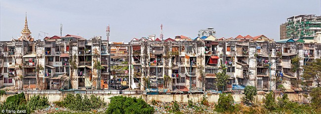 Biểu tượng kiến tr&uacute;c một thời của Phnom Penh nay chỉ c&ograve;n l&agrave; khu ổ chuột - Ảnh 2.