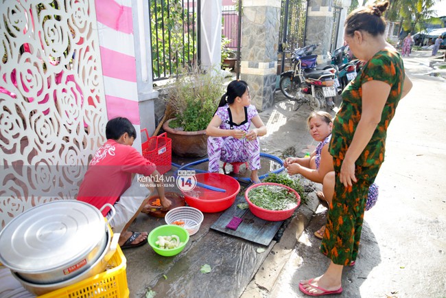 Kỳ H&acirc;n cười rạng rỡ, tự tay chuẩn bị hoa c&agrave;i &aacute;o cho h&ocirc;n phu Mạc Hồng Qu&acirc;n - Ảnh 12.