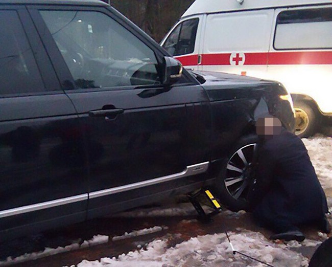 Tai nạn hi hữu: Một người đàn ông Nga bị kẹt đầu vào bánh xe dẫn đến tử vong - Ảnh 1.