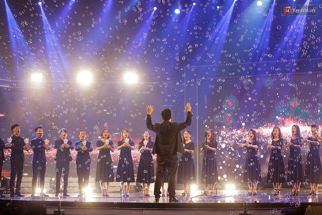 Got Talent: Nổi gai ốc với tiết mục bẻ cổ ngược ra sau lưng - Ảnh 23.