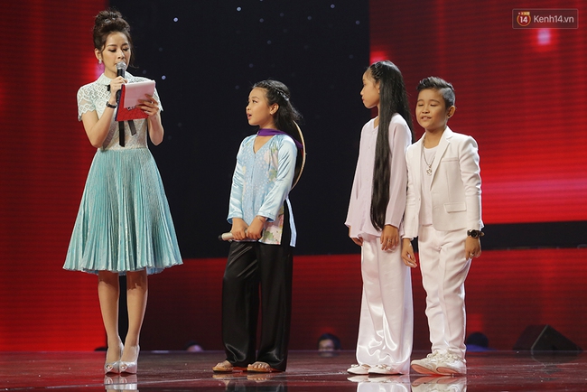 The Voice Kids: Đông Nhi khóc nức nở vì học trò gặp áp lực, Noo đội nón lá lên sân khấu - Ảnh 36.