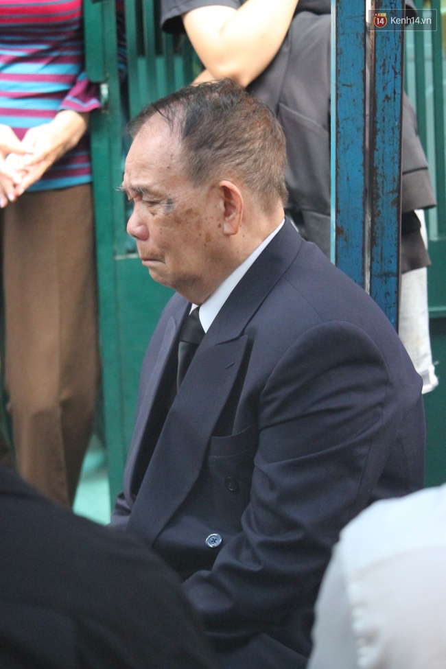 Bố Minh Thuận, Nhật Hào bật khóc xúc động trong lễ di quan - Ảnh 14.