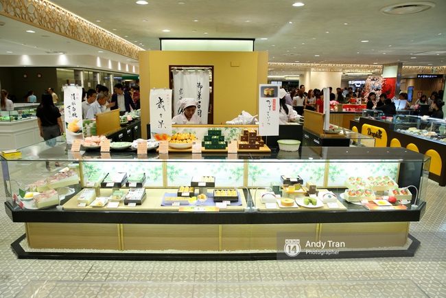 Những món ăn nào đang được check in nhiều nhất trong khu ẩm thực của Takashimaya/Saigon Centre? - Ảnh 2.