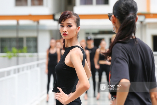 Next Top Model: Fung La hôn rồng, Kim Nhã bất đồng ý kiến với host Thanh Hằng - Ảnh 15.