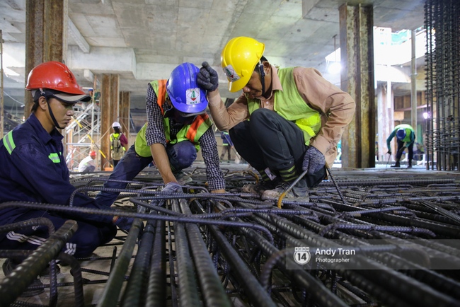 Cuộc sống của những chú ong cần mẫn trong công trường bên dưới phố đi bộ ở Sài Gòn - Ảnh 12.