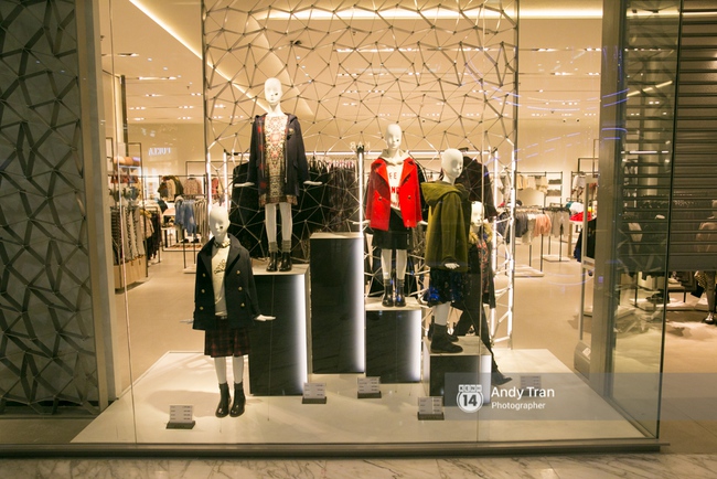 Chùm ảnh: Store Zara ở Sài Gòn đã sẵn sàng cho sáng mai khai trương chính thức! - Ảnh 7.