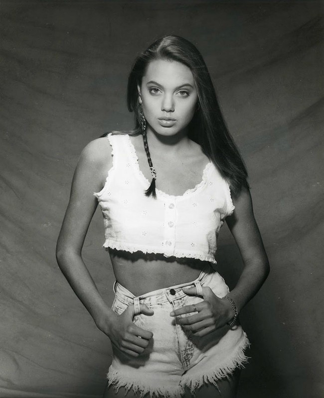 Mấy ai từ năm 15 tuổi đã sở hữu vẻ đẹp của đại minh tinh như Angelina Jolie? - Ảnh 12.