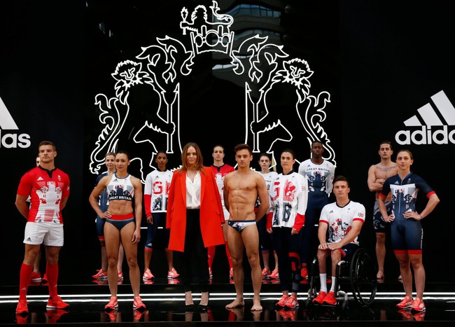 Không chỉ có mồ hôi và cơ bắp, Olympic 2016 giờ còn là mặt trận của các thương hiệu thời trang - Ảnh 10.