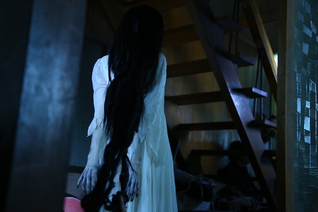 Sadako vs. Kayako - Khi Ma Nữ Đại Chiến, nỗi sợ nhân đôi - Ảnh 5.