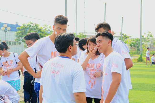 Lần đầu ti&ecirc;n teen 12 Chuy&ecirc;n Nguyễn Huệ H&agrave; Nội được đ&oacute;n Lễ trưởng th&agrave;nh - Ảnh 6.