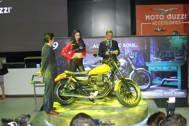 Yamaha vừa giới thiệu mẫu xe tay ga concept cực kỳ kh&aacute;c biệt, thiết kế qu&aacute; sức độc đ&aacute;o - Ảnh 17.