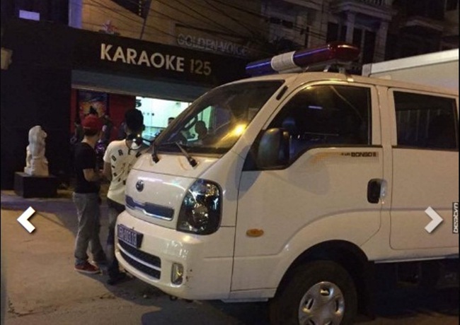 Bắt giữ 50 d&acirc;n chơi đang mở tiệc đ&aacute;&rdquo; trong qu&aacute;n karaoke ở Hải Ph&ograve;ng - Ảnh 1.