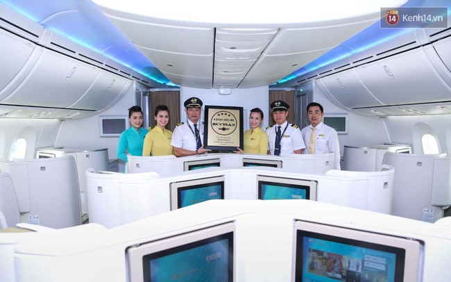 Vietnam Airlines lọt top 3 hãng hàng không tiến bộ nhất thế giới - Ảnh 2.