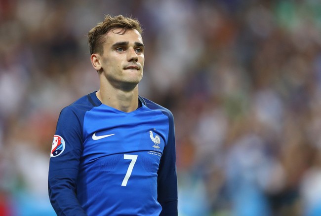 Payet xuất sắc nhất Euro, Griezmann giật giải Vua phá lưới - Ảnh 1.