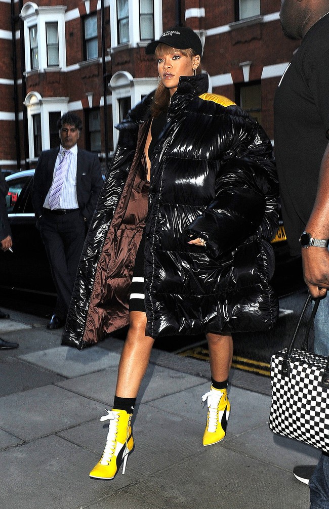 G-Dragon & Rihanna cùng có mùa đông không lạnh với mốt áo phao khổng lồ - Ảnh 4.