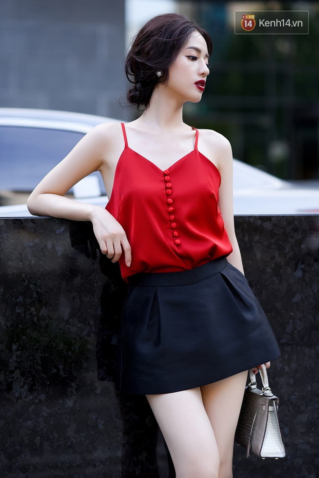 Street style hai miền tuần qua: Con gái nhẹ nhàng, yểu điệu; con trai thì đơn giản vẫn là nhất - Ảnh 12.