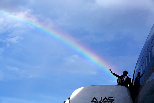 Nhiếp ảnh gia Nh&agrave; Trắng chụp 2 triệu bức ảnh Tổng thống Obama trong 8 năm - Ảnh 13.