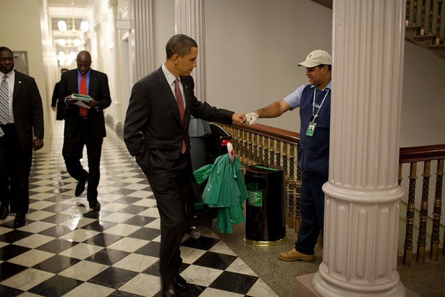Nhiếp ảnh gia Nhà Trắng chụp 2 triệu bức ảnh Tổng thống Obama trong 8 năm - Ảnh 3.