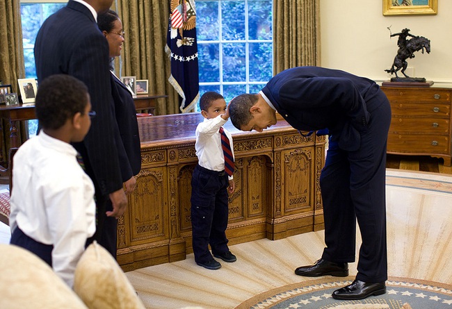 Nhiếp ảnh gia Nhà Trắng chụp 2 triệu bức ảnh Tổng thống Obama trong 8 năm - Ảnh 6.