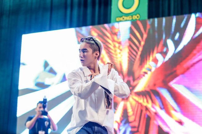 Kh&ocirc;ng thể ngờ định mệnh đ&atilde; đưa fan-boy v&agrave; Sơn T&ugrave;ng M-TP... đến b&ecirc;n nhau! - Ảnh 31.