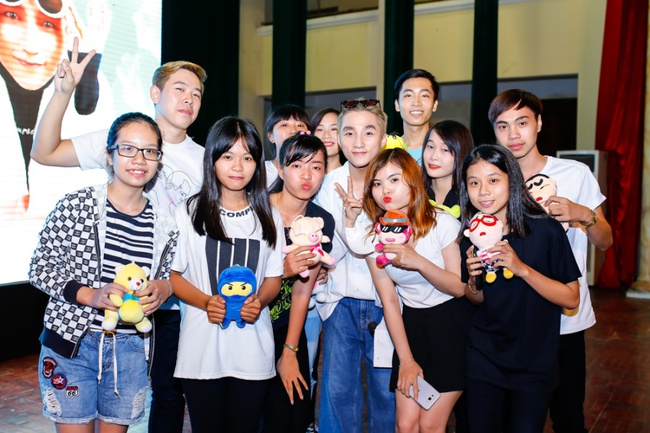 Kh&ocirc;ng thể ngờ định mệnh đ&atilde; đưa fan-boy v&agrave; Sơn T&ugrave;ng M-TP... đến b&ecirc;n nhau! - Ảnh 24.
