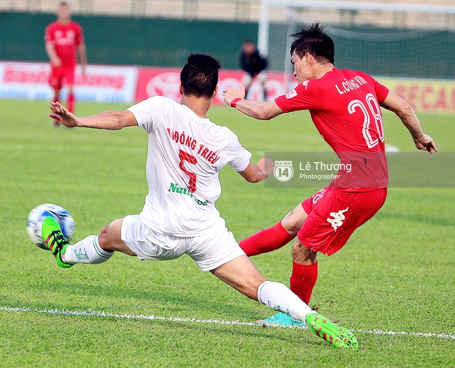 Công Vinh quá nhanh, quá nguy hiểm, Bình Dương hủy diệt HAGL 5-0 - Ảnh 4.