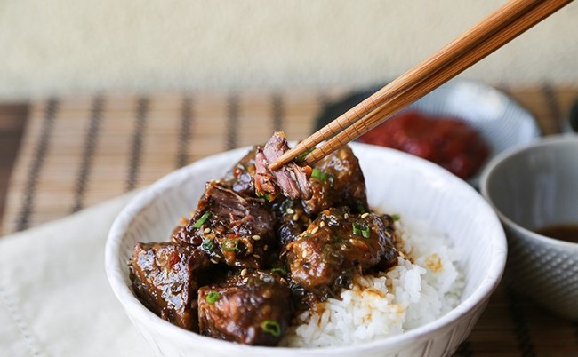 M&oacute;n b&ograve; kho quen thuộc sẽ trở n&ecirc;n mới lạ v&agrave; hấp dẫn hơn nhờ c&aacute;ch l&agrave;m n&agrave;y - Ảnh 8.