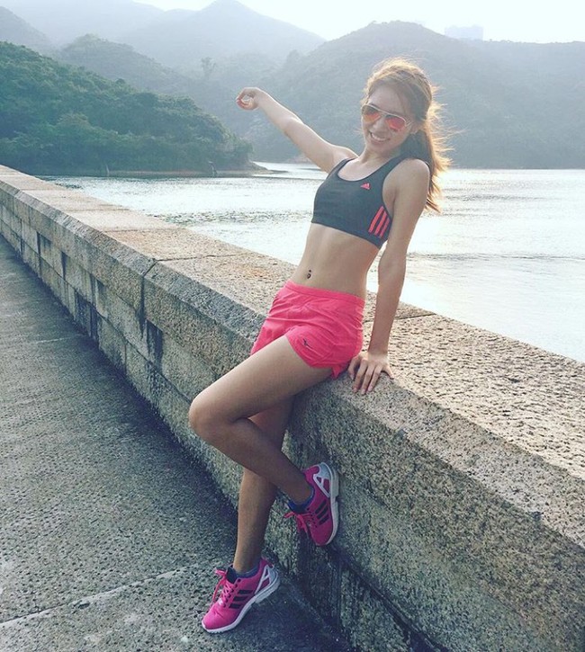 Huỳnh T&ocirc;ng Trạch hẹn h&ograve; với sao nữ TVB n&oacute;ng bỏng 17 tuổi? - Ảnh 4.