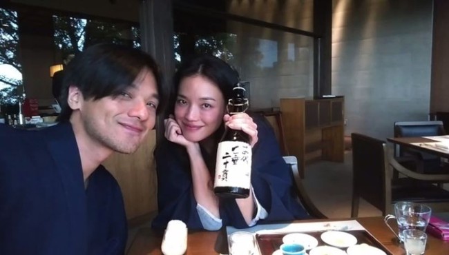 Những bức ảnh ri&ecirc;ng tư chưa bao giờ c&ocirc;ng bố của Thư Kỳ v&agrave; bạn trai tin đồn 20 năm - Ảnh 12.