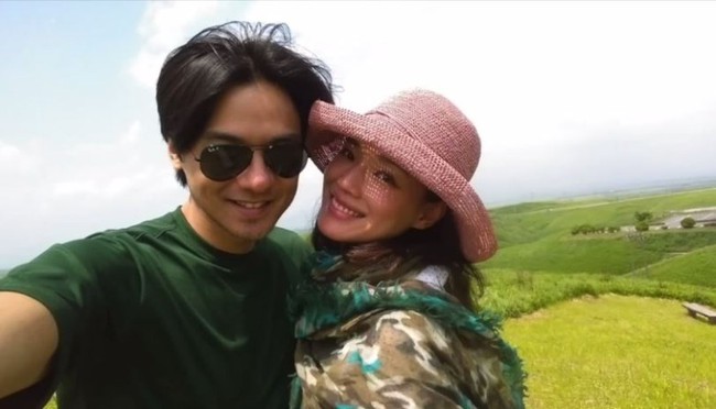 Những bức ảnh ri&ecirc;ng tư chưa bao giờ c&ocirc;ng bố của Thư Kỳ v&agrave; bạn trai tin đồn 20 năm - Ảnh 13.