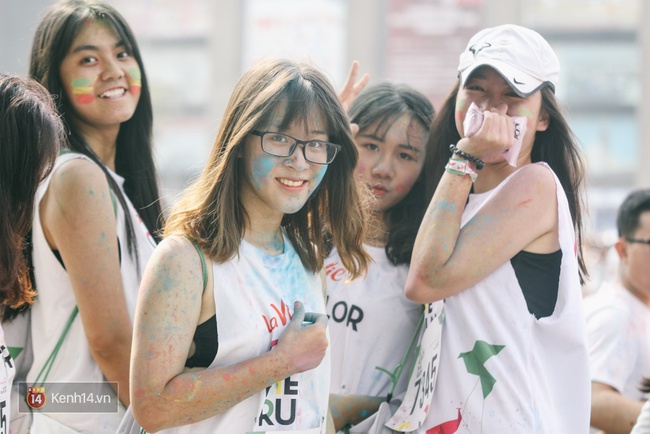 Color me run: Nơi dễ nhất để gặp những cô nàng vừa xinh, vừa chất đúng chuẩn thời đại mới! - Ảnh 12.