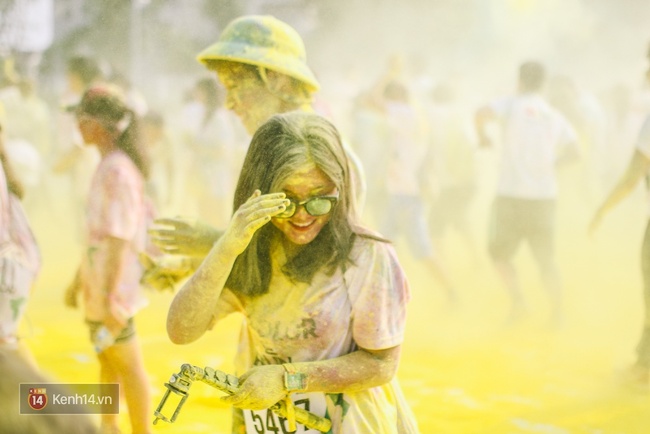 Color me run: Nơi dễ nhất để gặp những cô nàng vừa xinh, vừa chất đúng chuẩn thời đại mới! - Ảnh 7.