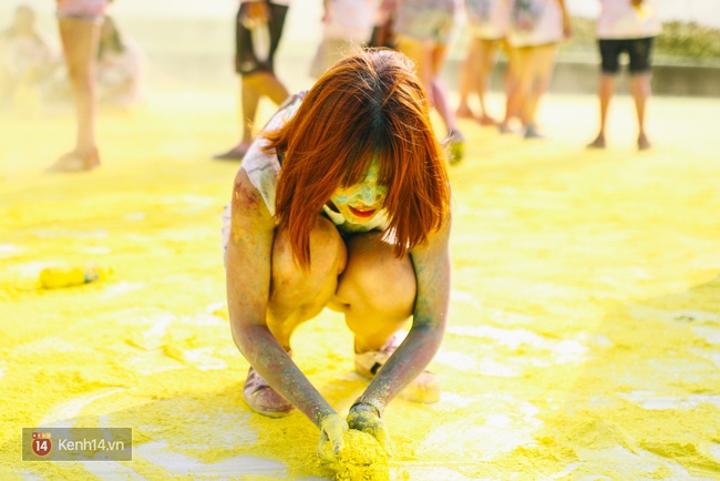 Chùm ảnh: Đi Lavie Color me run Hà Nội, có đôi thì rất vui mà đông bạn bè thì càng đã! - Ảnh 28.