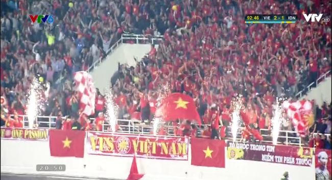 TRỰC TIẾP (Hiệp 2) Việt Nam 2-1 Indonesia: Minh Tuấn ghi bàn phút 93, từ cầu thủ tới bình luận viên đều khóc - Ảnh 2.